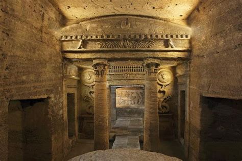 Le Catacombes de Kom El Shoqafa! Un Voyage à Travers le Temps dans l'Antique Alexandrie