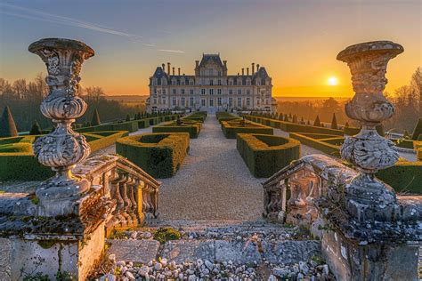 Le Temple de la Fille Rouge ! Une merveille architecturale et une fenêtre sur l'histoire